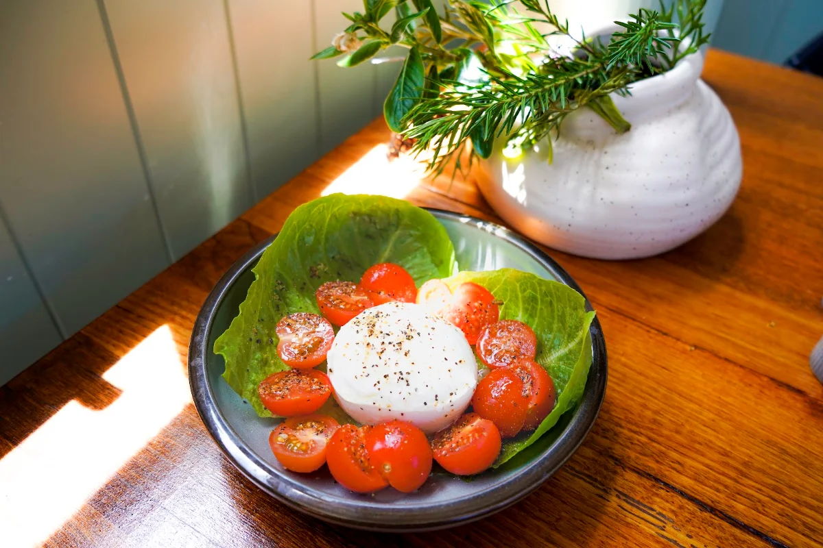 Food & drink, THE 383 WOOLI