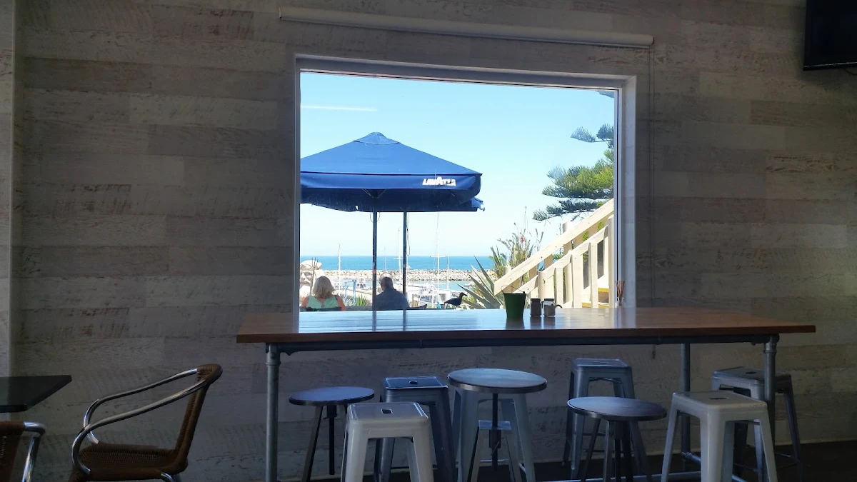 Vibe, Neptune’s Cafe