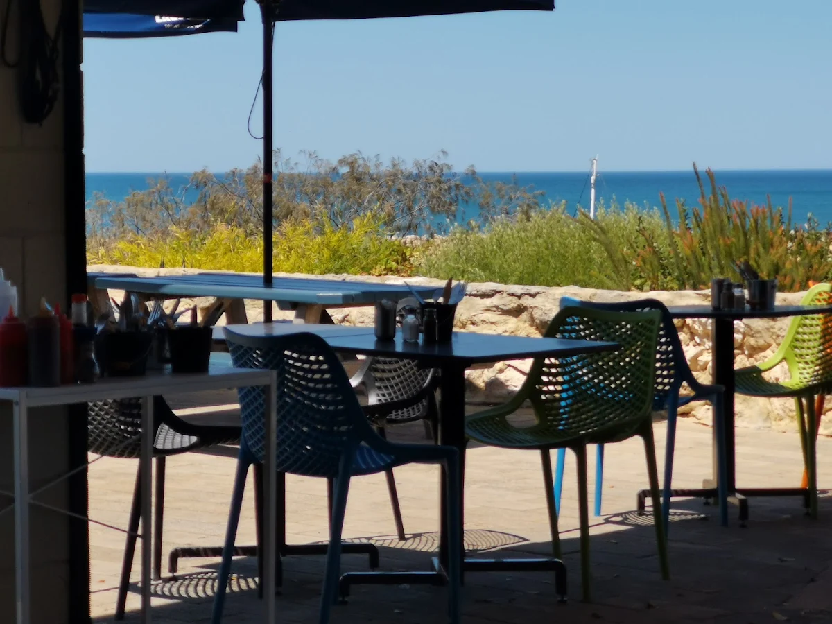 Vibe, Neptune’s Cafe