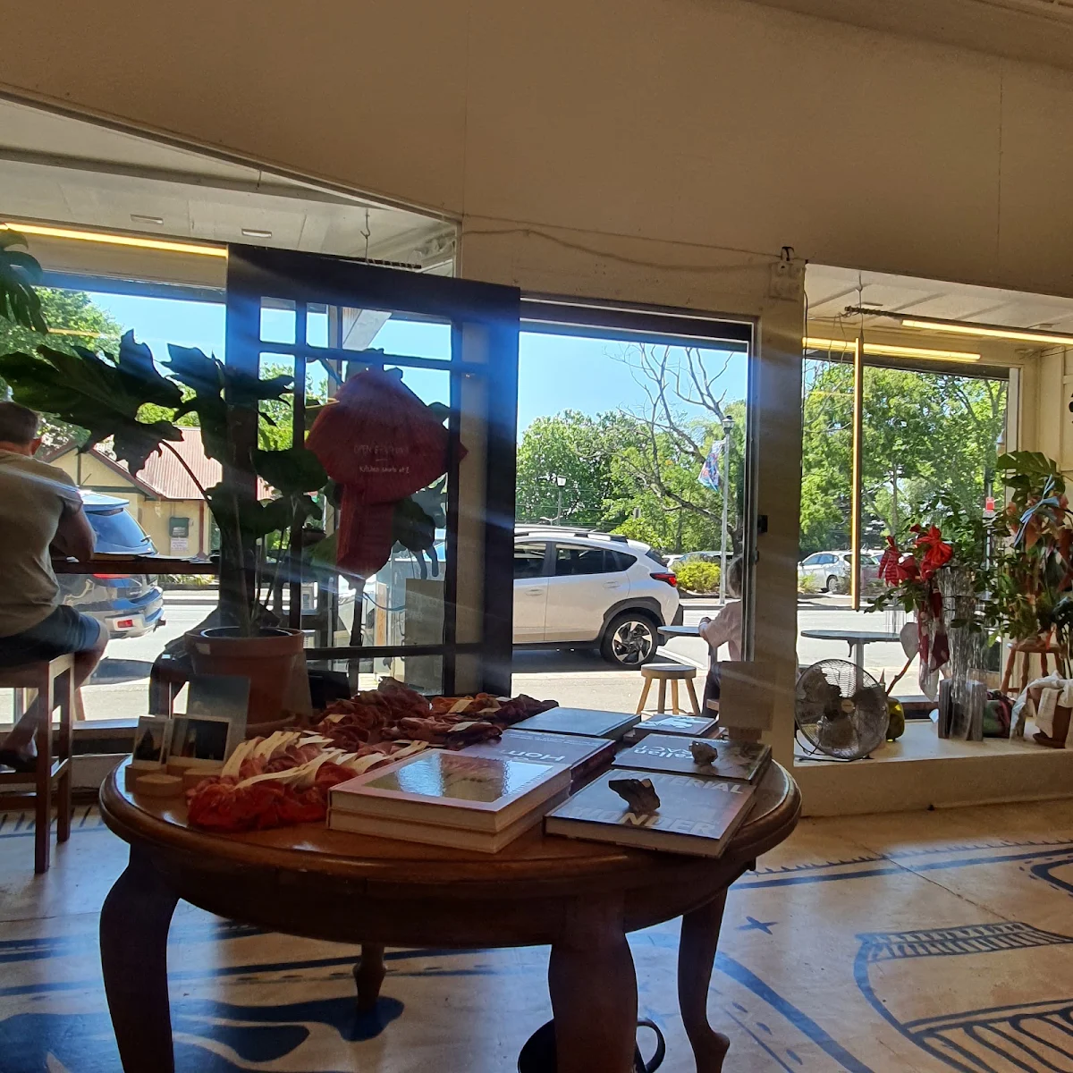 Vibe, Shop Butter Cafe