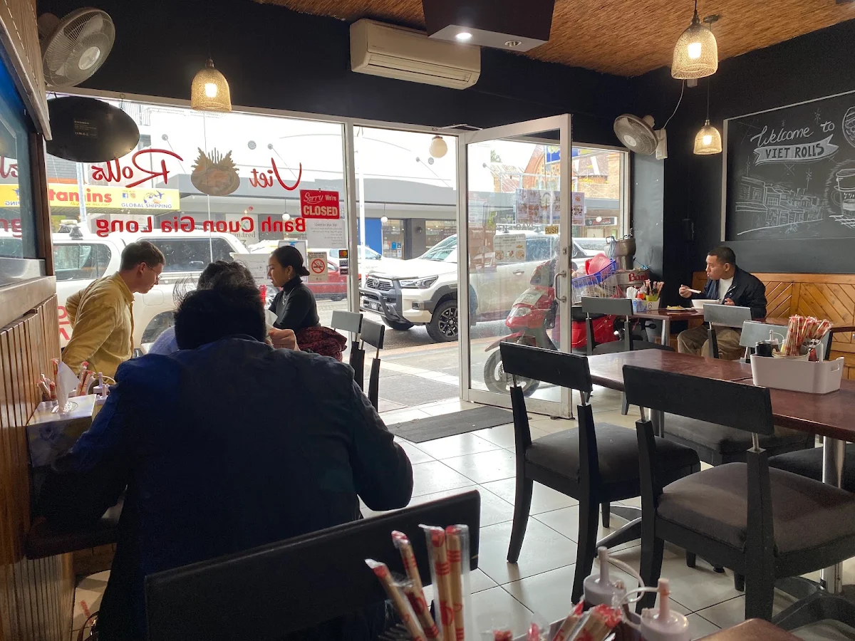 Vibe, Viet Rolls Marrickville