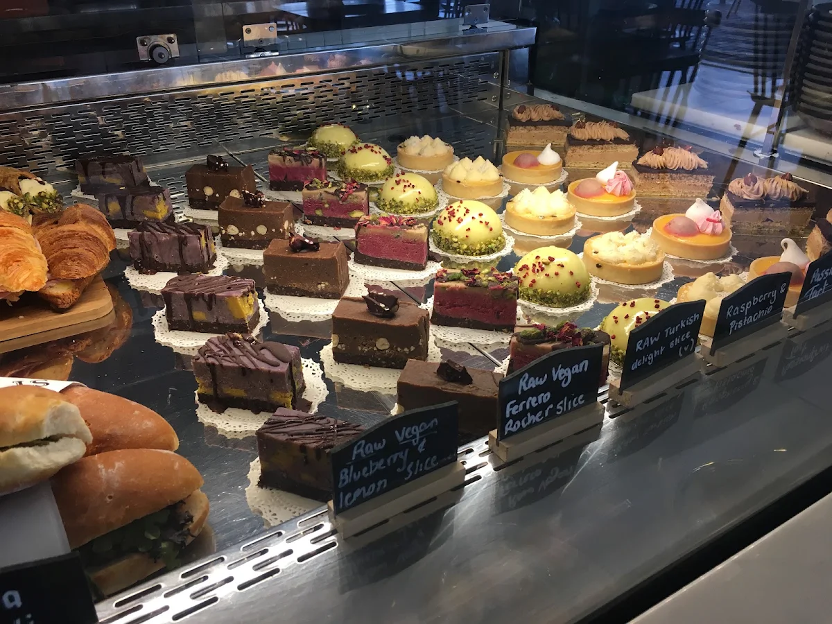 Vibe, St Louis House Of Fine Ice Cream & Dessert