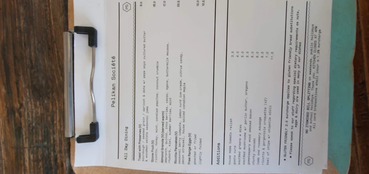 Menu, Pelikan Société