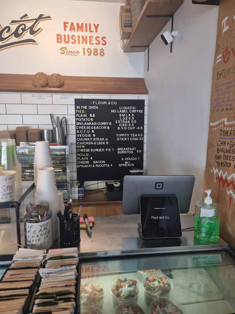 Menu, Flour & Co.