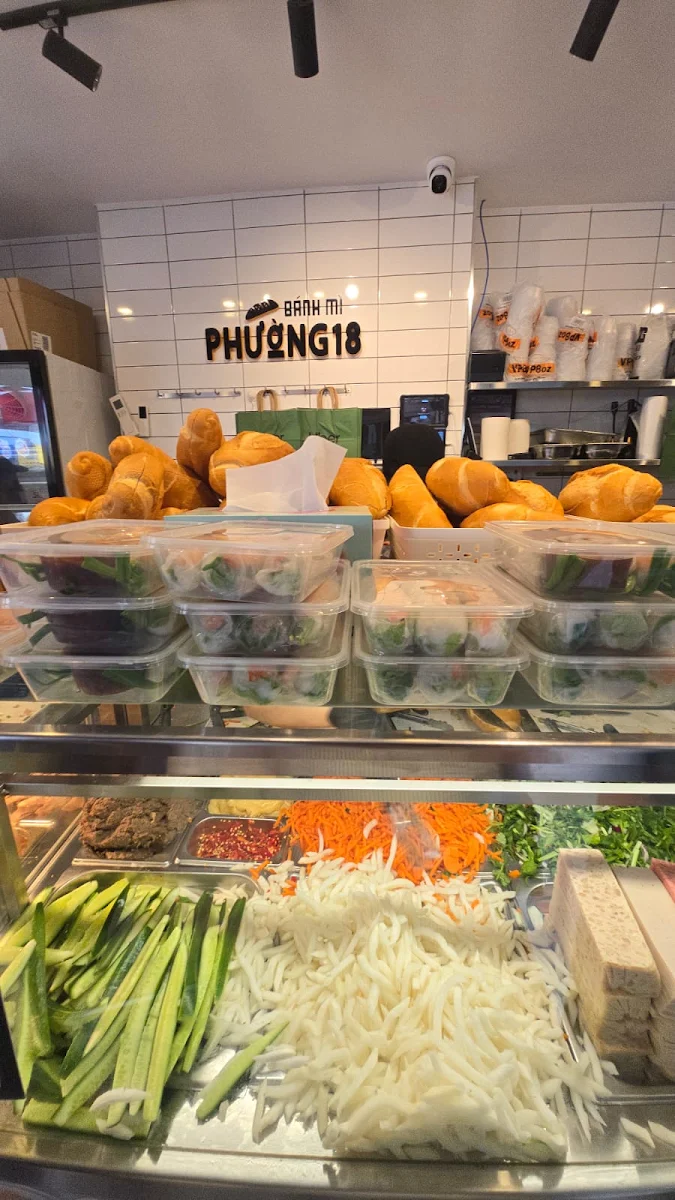 Food & drink, Banh mi Phuong 18