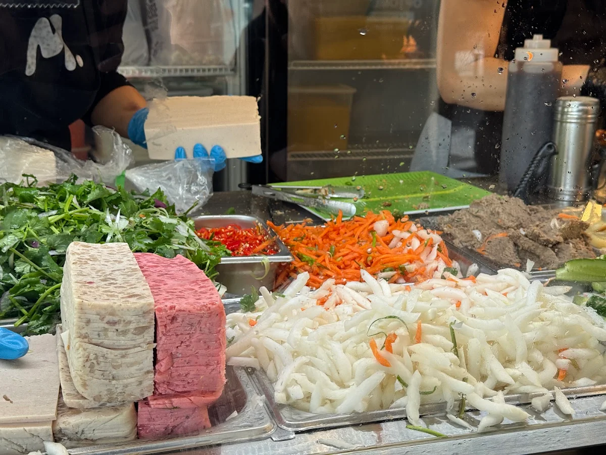 Food & drink, Banh mi Phuong 18