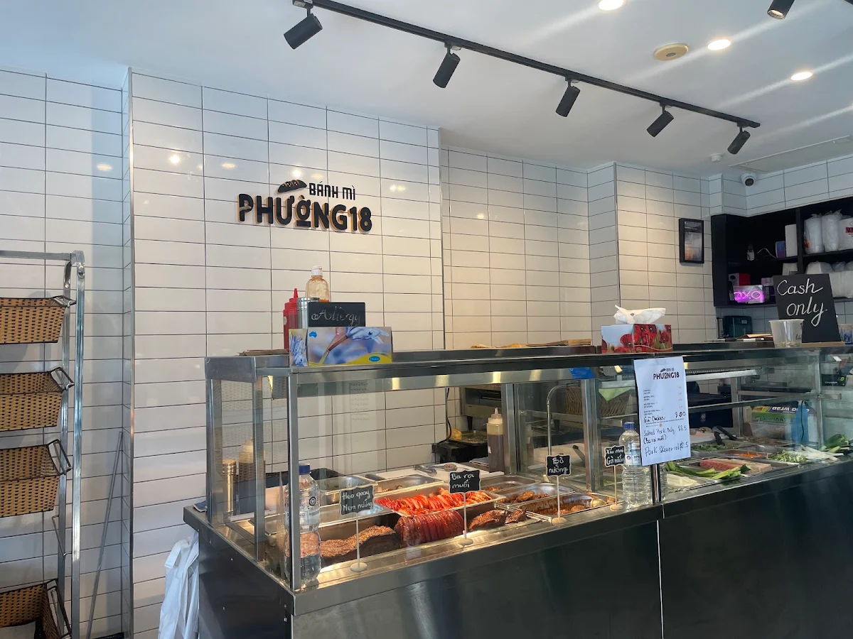 Vibe, Banh mi Phuong 18
