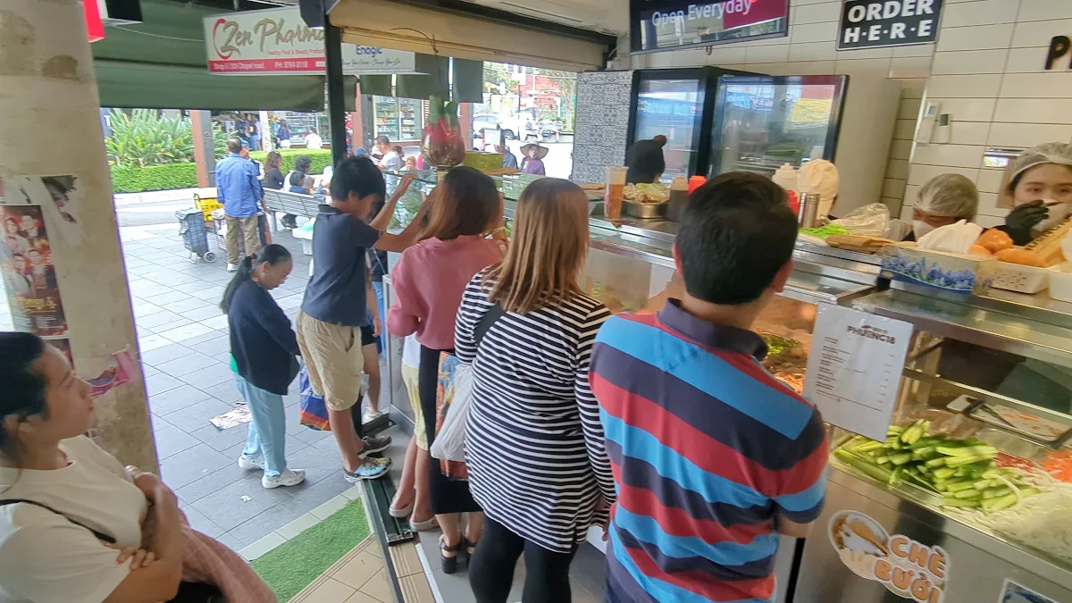Vibe, Banh mi Phuong 18