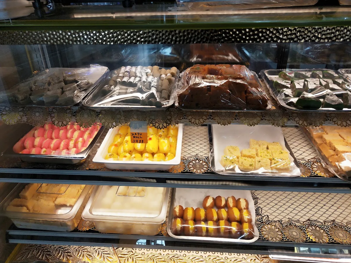 Vibe, Saleem Indian Restaurant