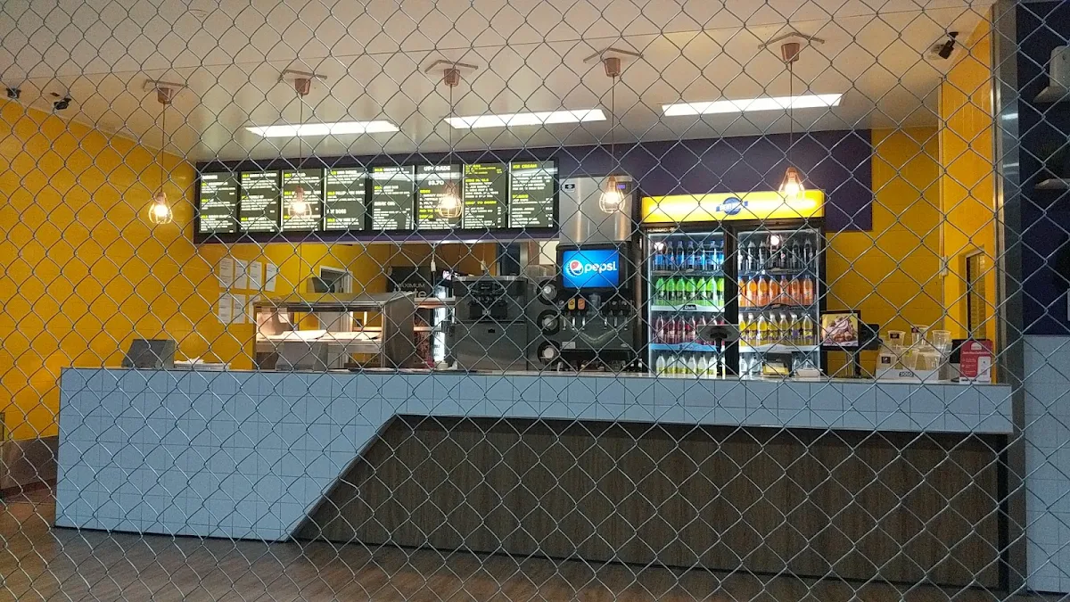 Vibe, Sneaky Burger Albion Park