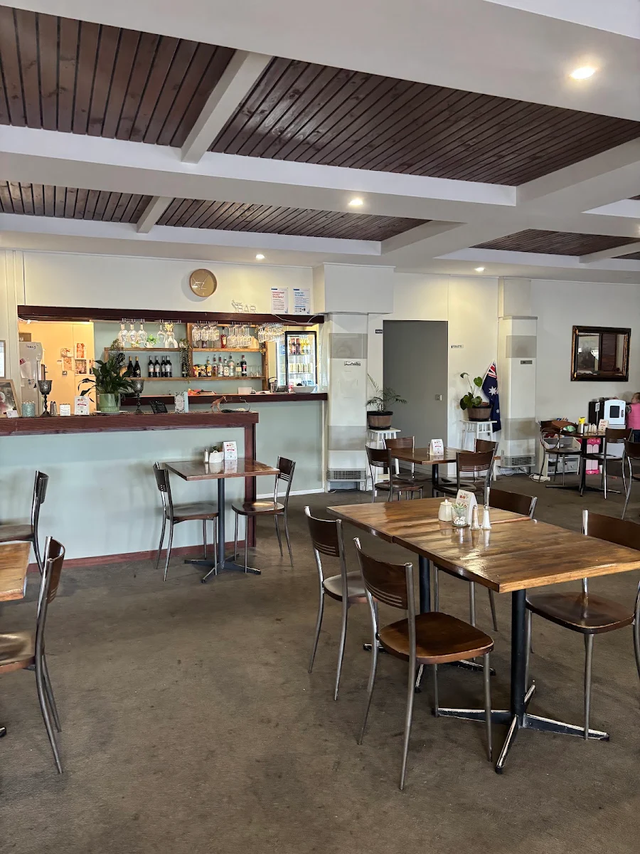 Vibe, Angie's Cafe & Bakeshop