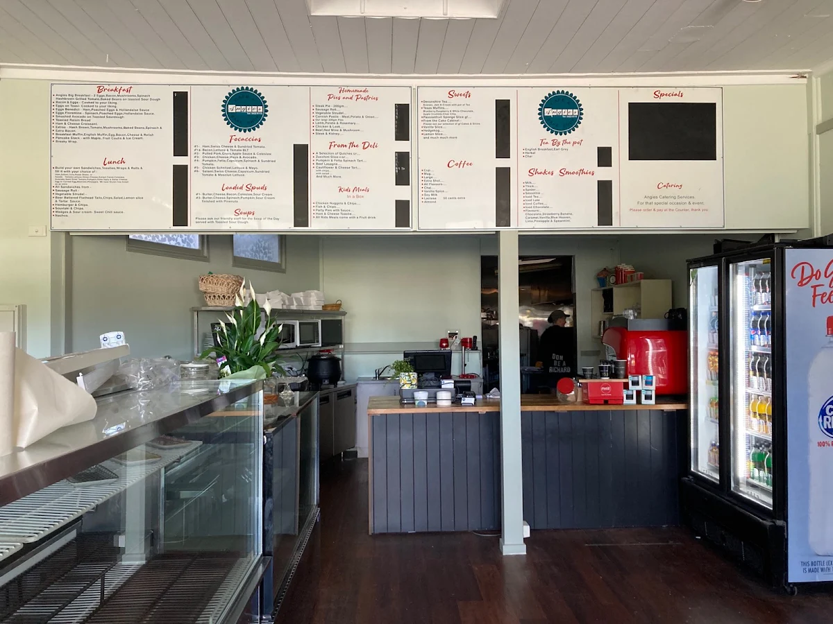 Vibe, Angie's Cafe & Bakeshop