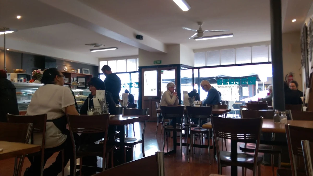 Vibe, Angie's Cafe & Bakeshop