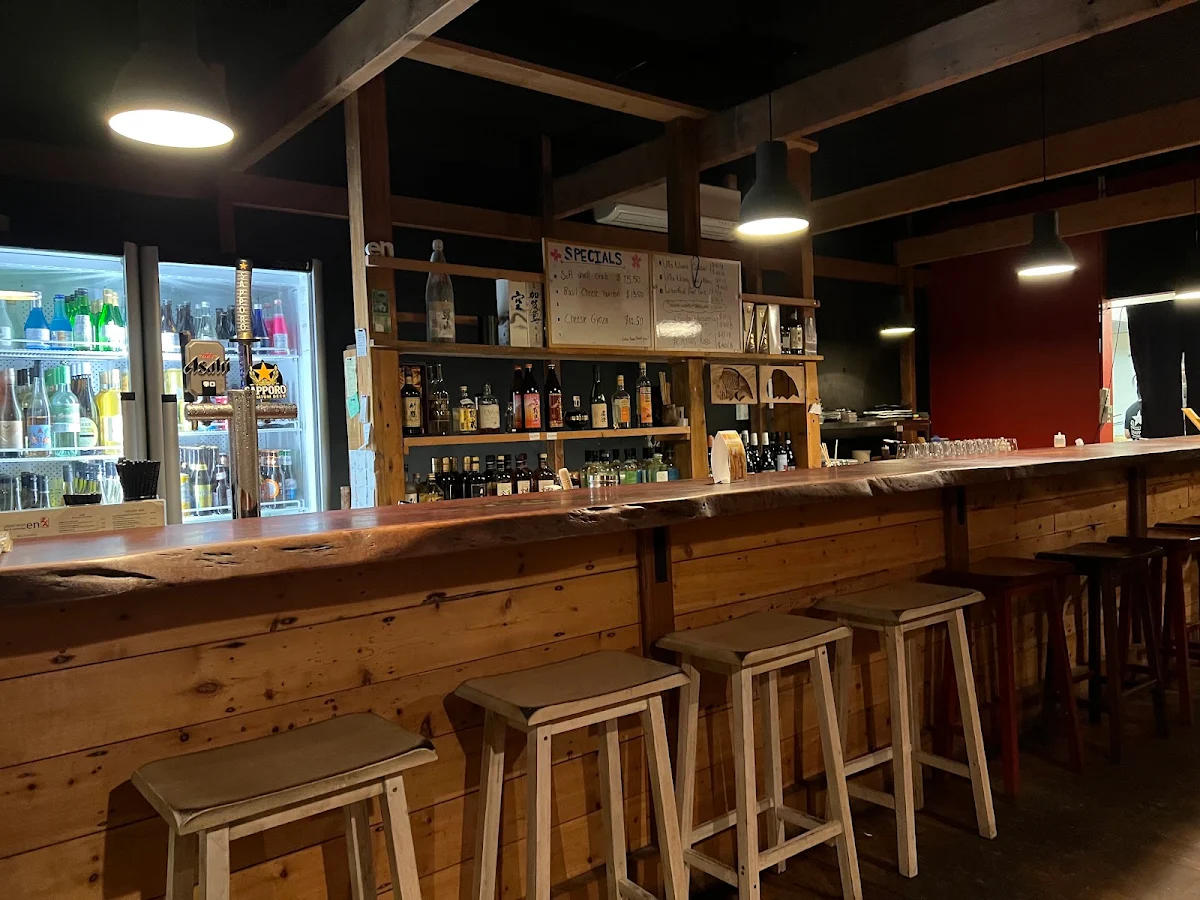 Vibe, En Japanese Bar and Restaurant