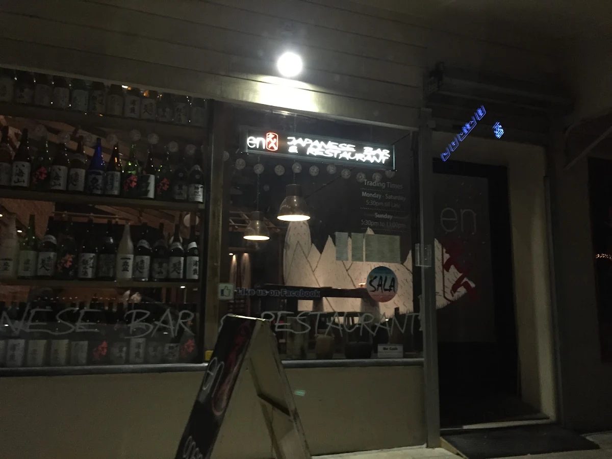Vibe, En Japanese Bar and Restaurant