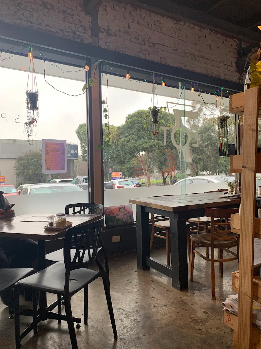 Vibe, Lot 7 Espresso Bar