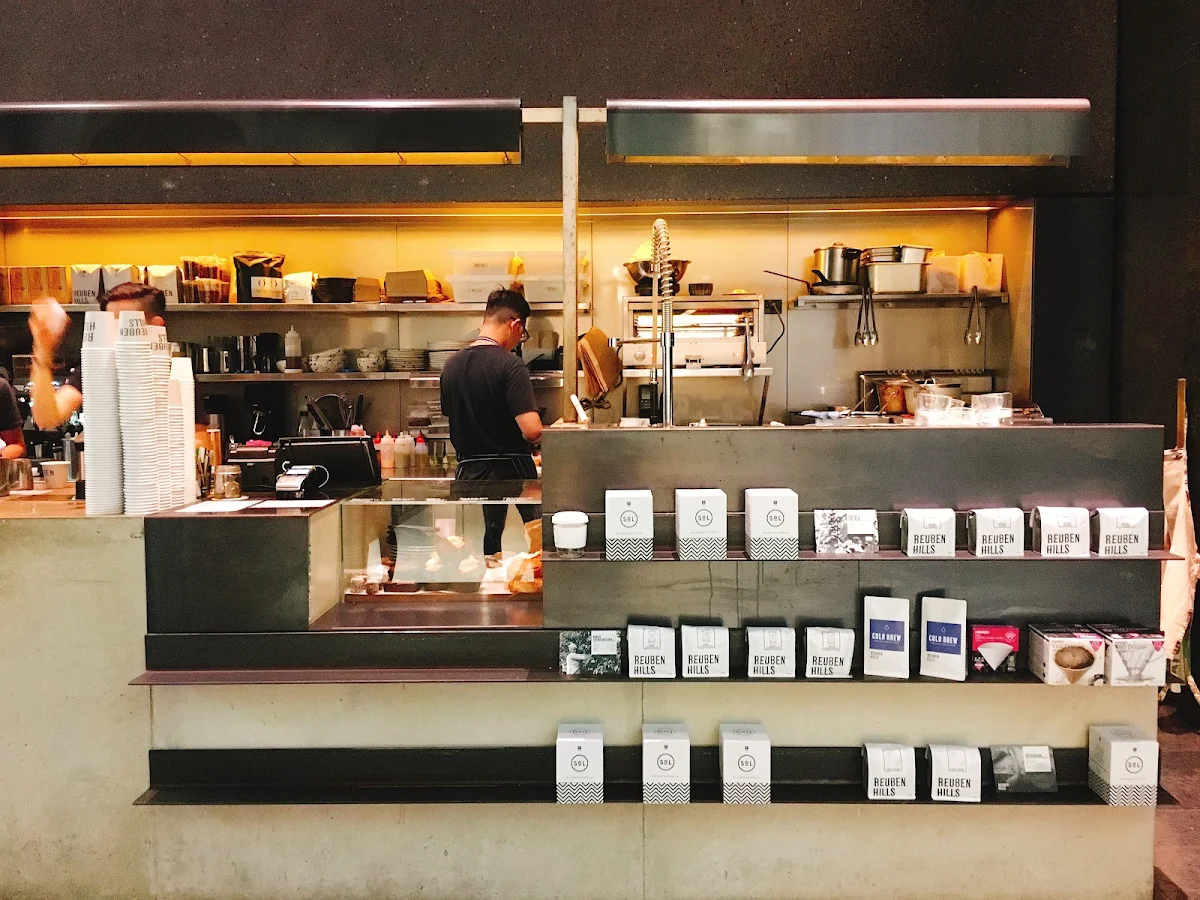 Vibe, Hills Bros Cafe