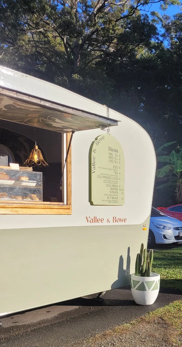 Menu, Vallee & Bowe || Caravan Bar hire