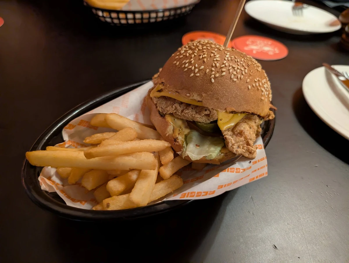 Food & drink, Reggie