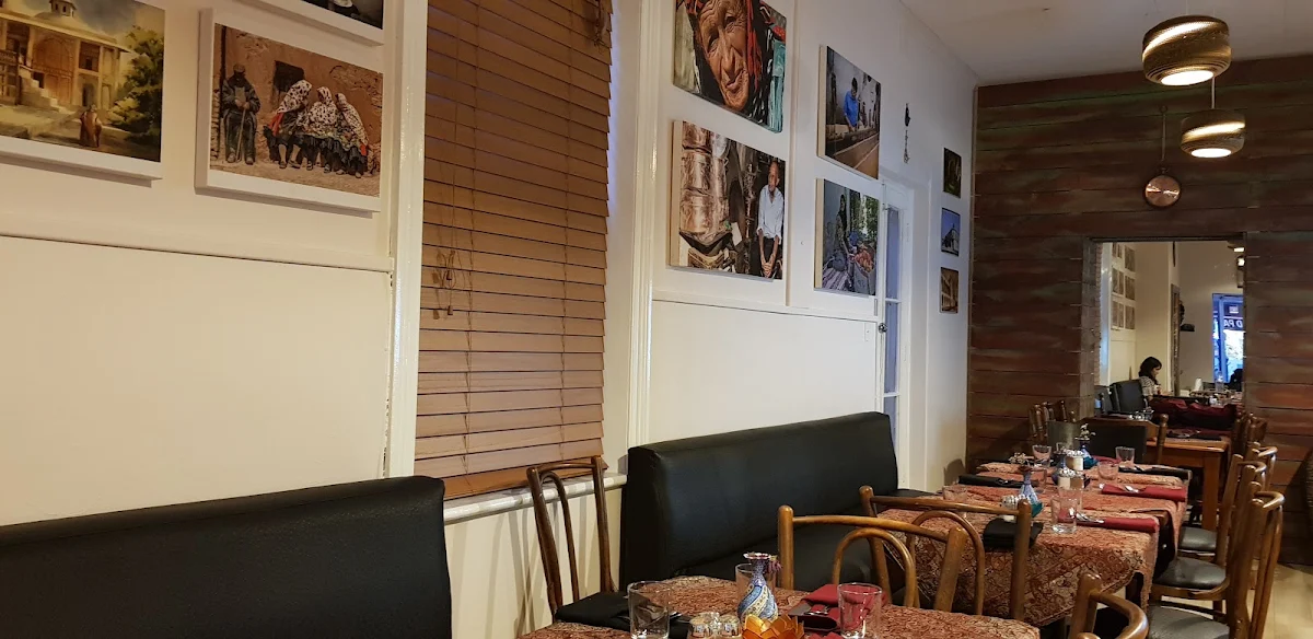 Vibe, Lezizz Restaurant