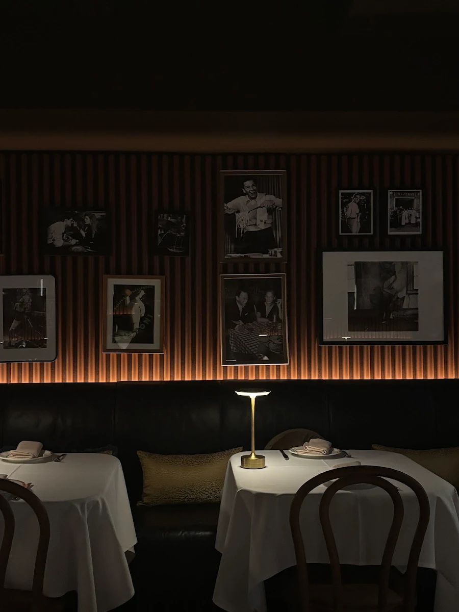 Vibe, Osteria Luna