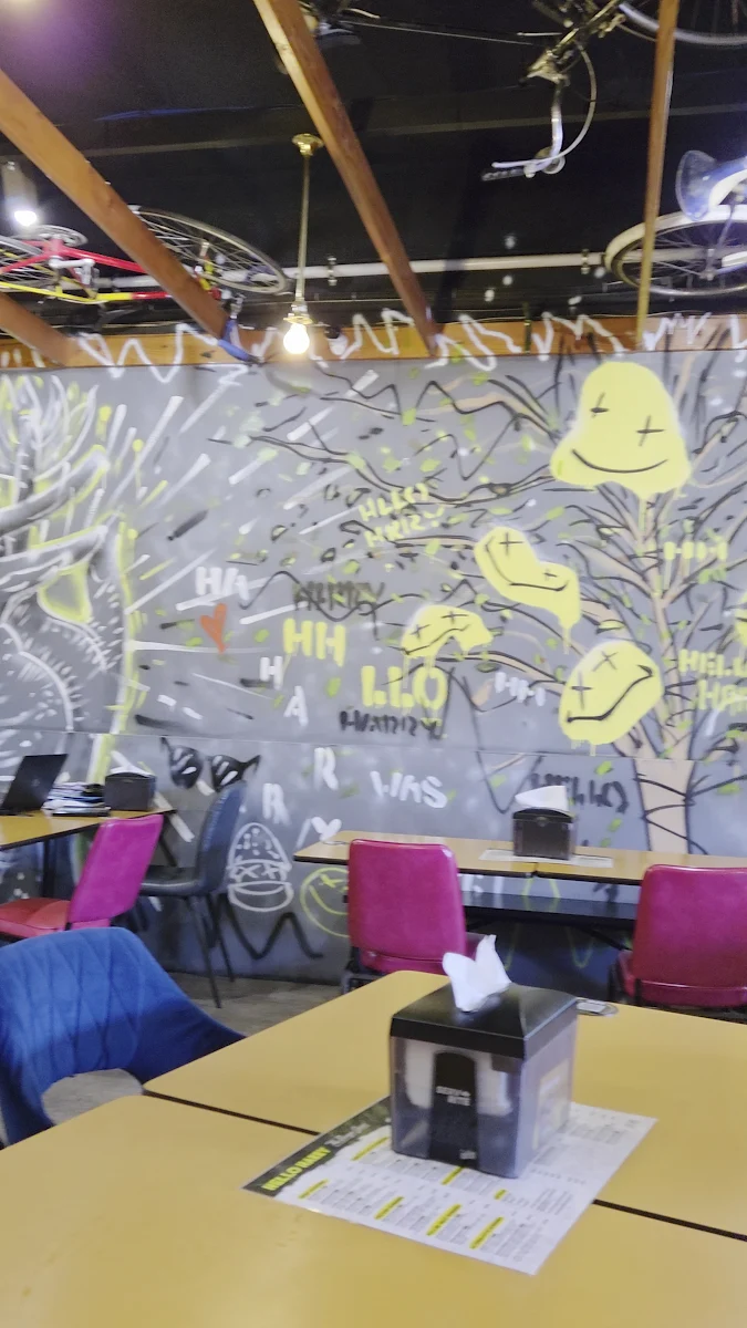 Vibe, Hello Harry The Burger Joint (Dickson)