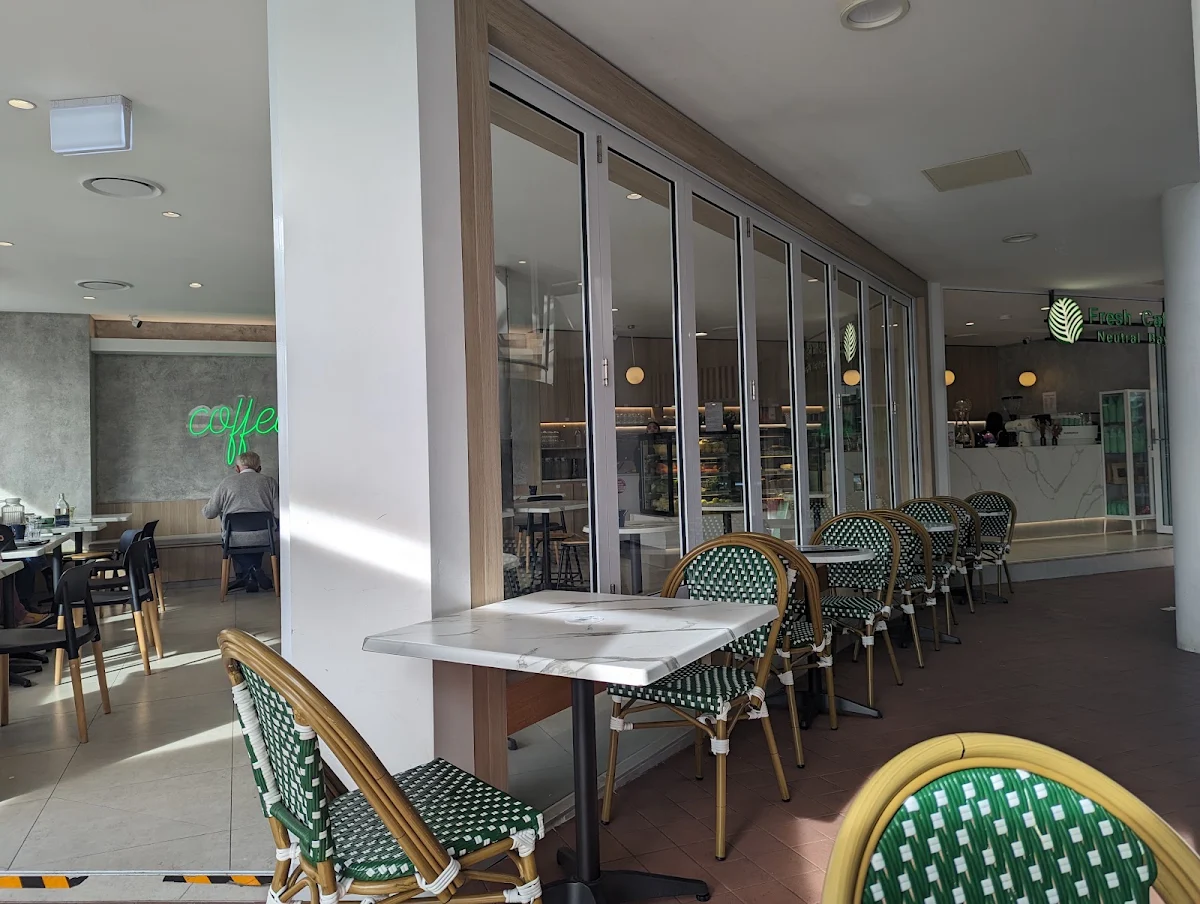 Vibe, Le 76 patisserie & Bakery