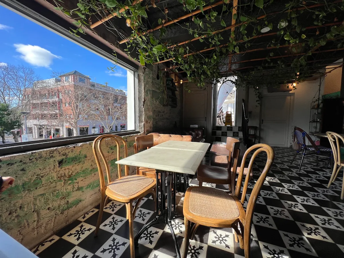 Vibe, Le 76 patisserie & Bakery