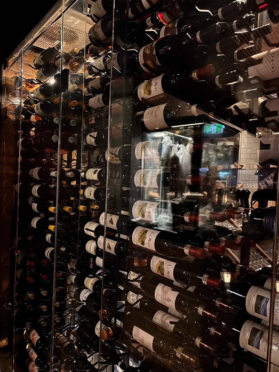 Vibe, Balboa Italian Restaurant