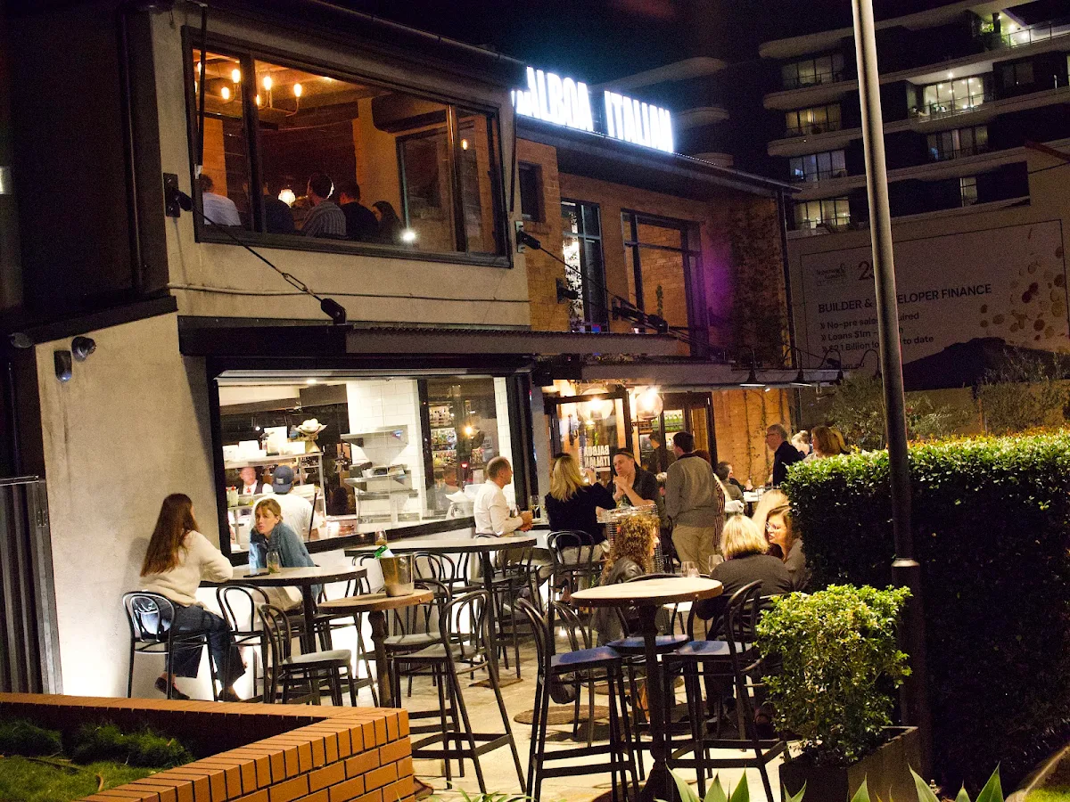 Vibe, Balboa Italian Restaurant
