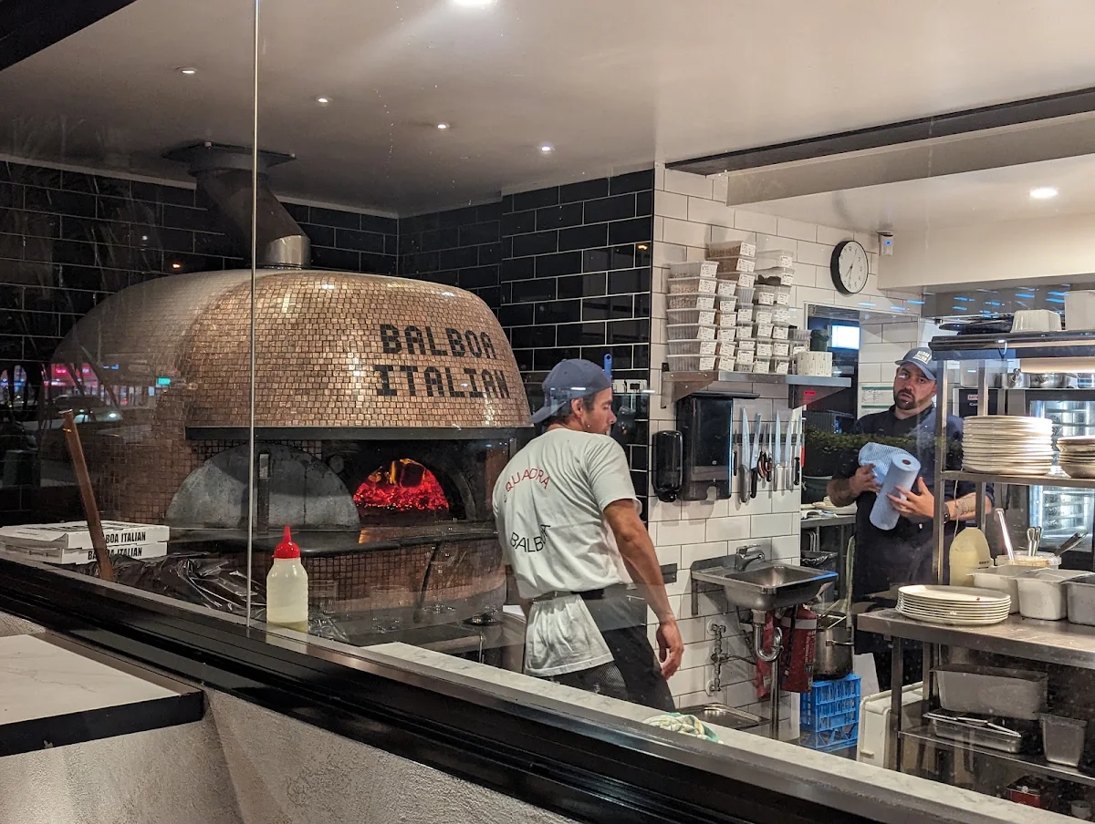 Vibe, Balboa Italian Restaurant