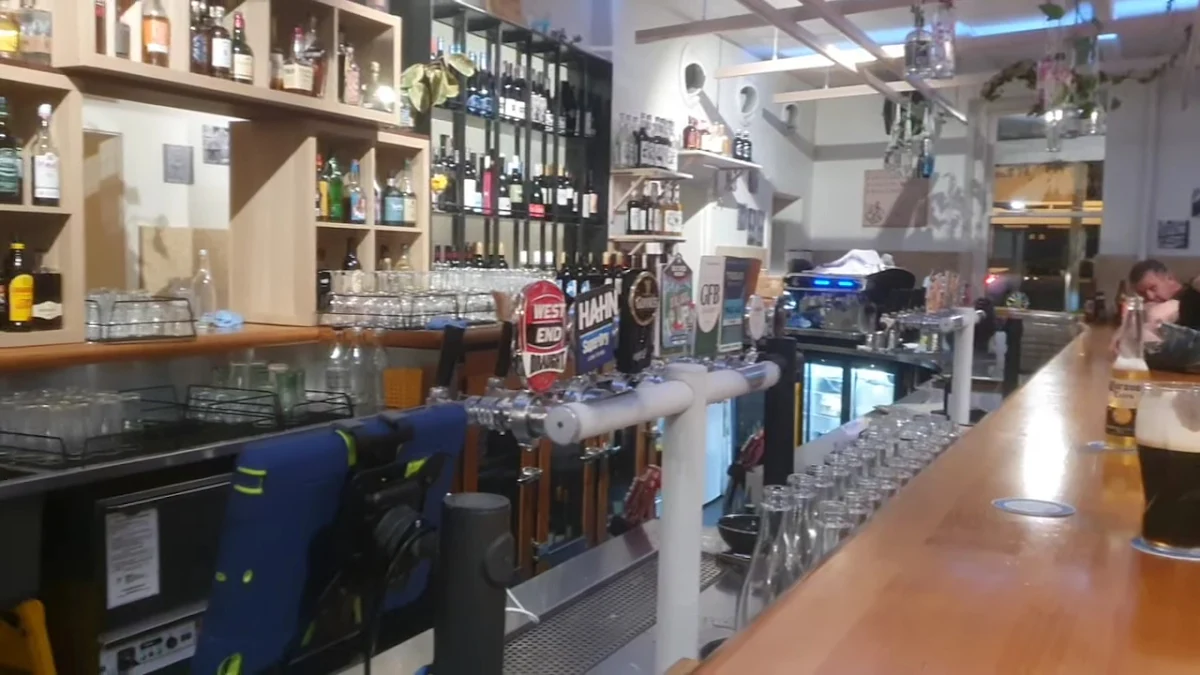 Vibe, Port Admiral Hotel