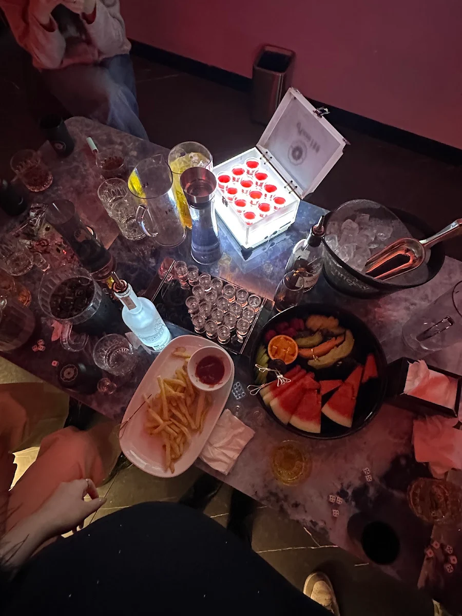 Food & drink, Mazo 128