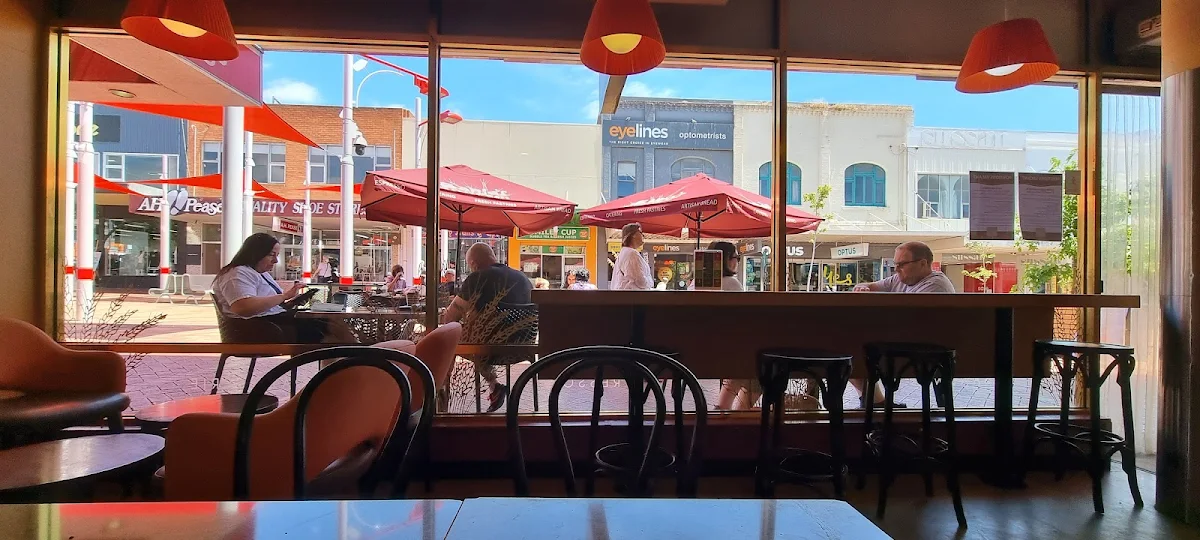 Vibe, Banjo’s Bakery Café – Devonport