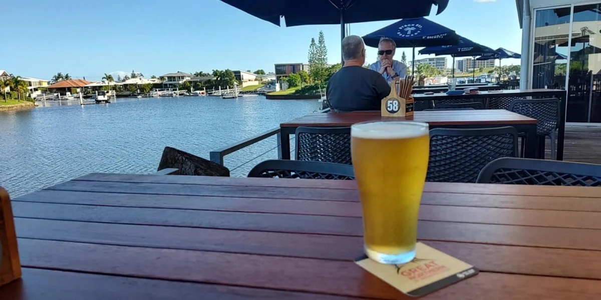 Food & drink, Pelican Waters Tavern
