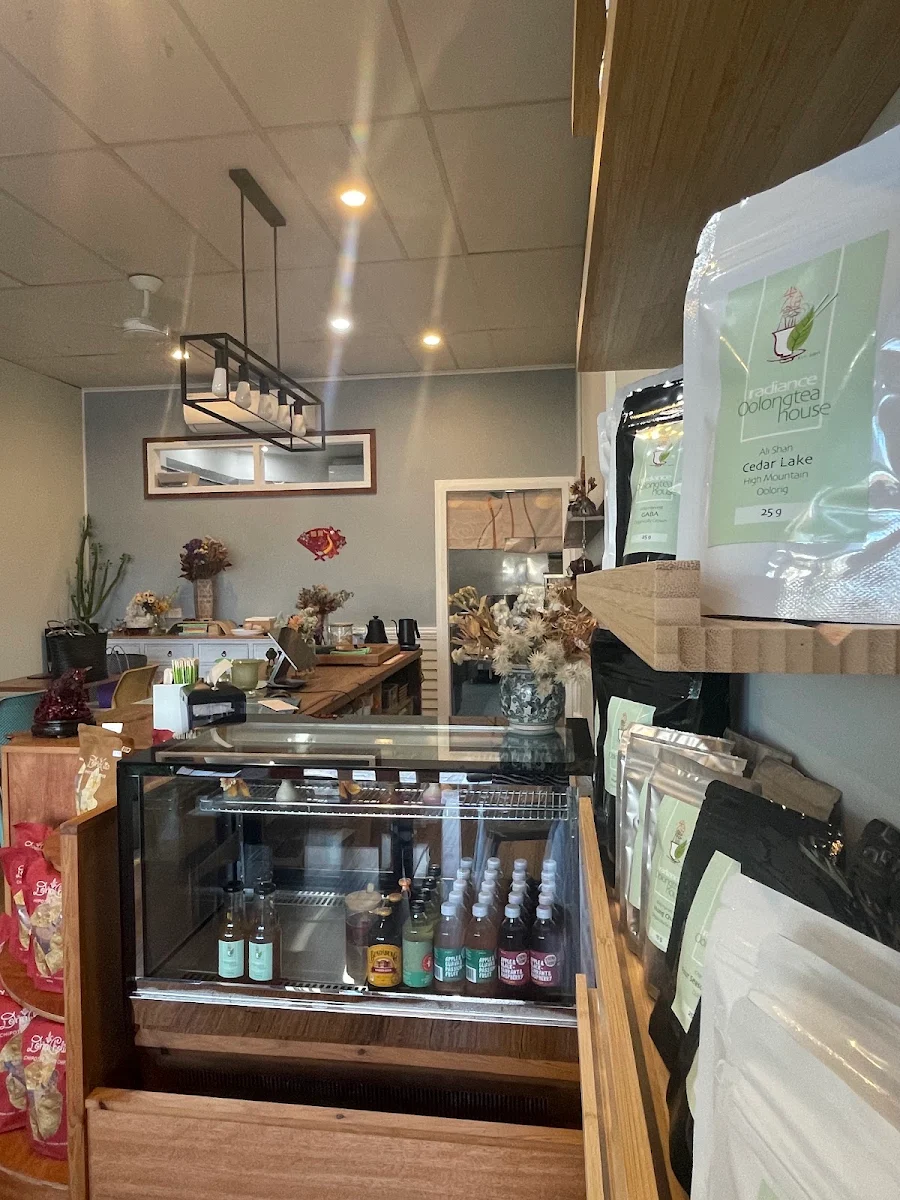 Vibe, Radiance Oolongtea house