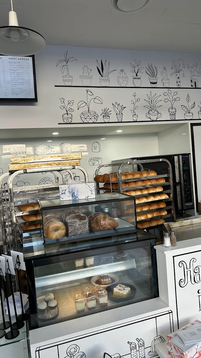 Vibe, GJ06 ( The Magical 2D cafe & Bakehouse )