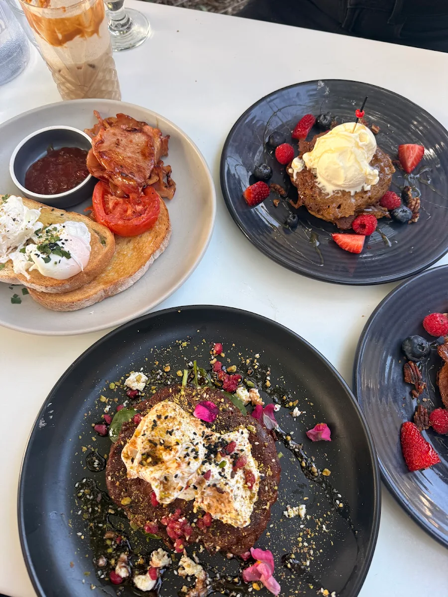 Food & drink, Laguna Airlie Beach