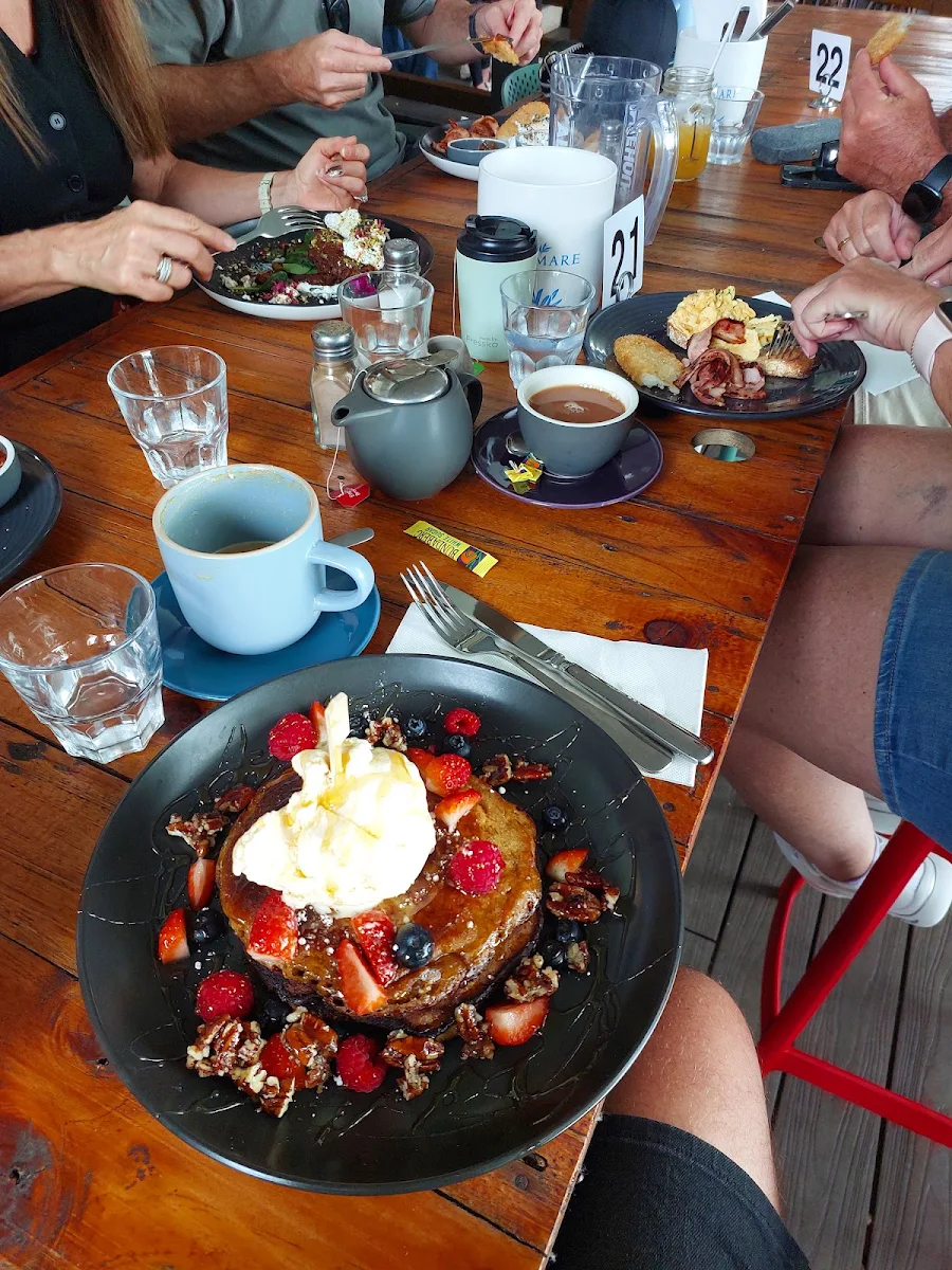 Food & drink, Laguna Airlie Beach