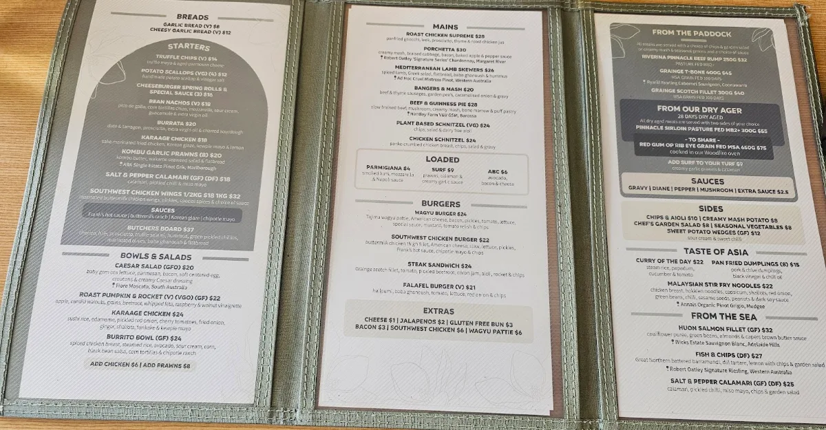 Menu, Bligh Park Hotel