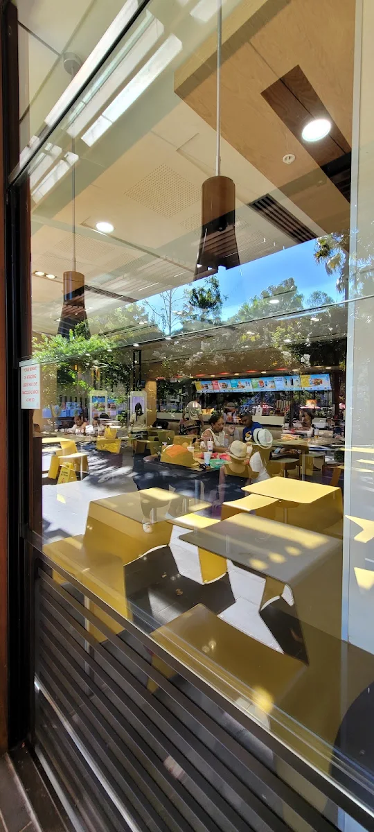 Vibe, McDonald's Darling Quarter