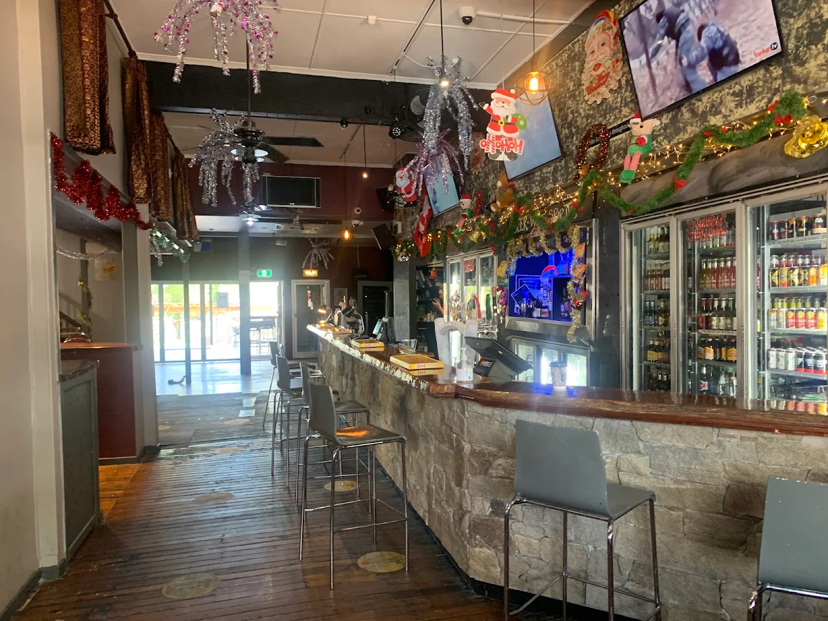 Vibe, Queenslander Hotel