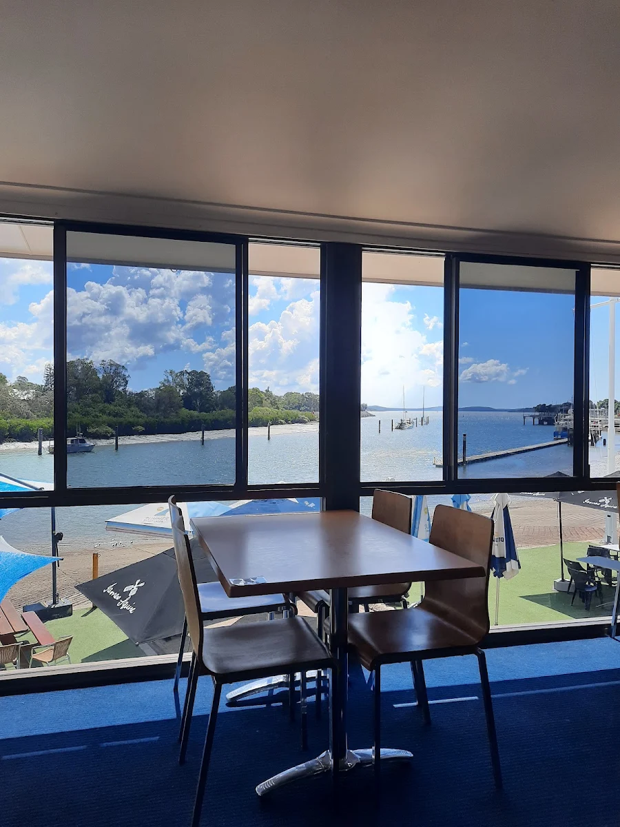 Vibe, Gladstone Yacht Club