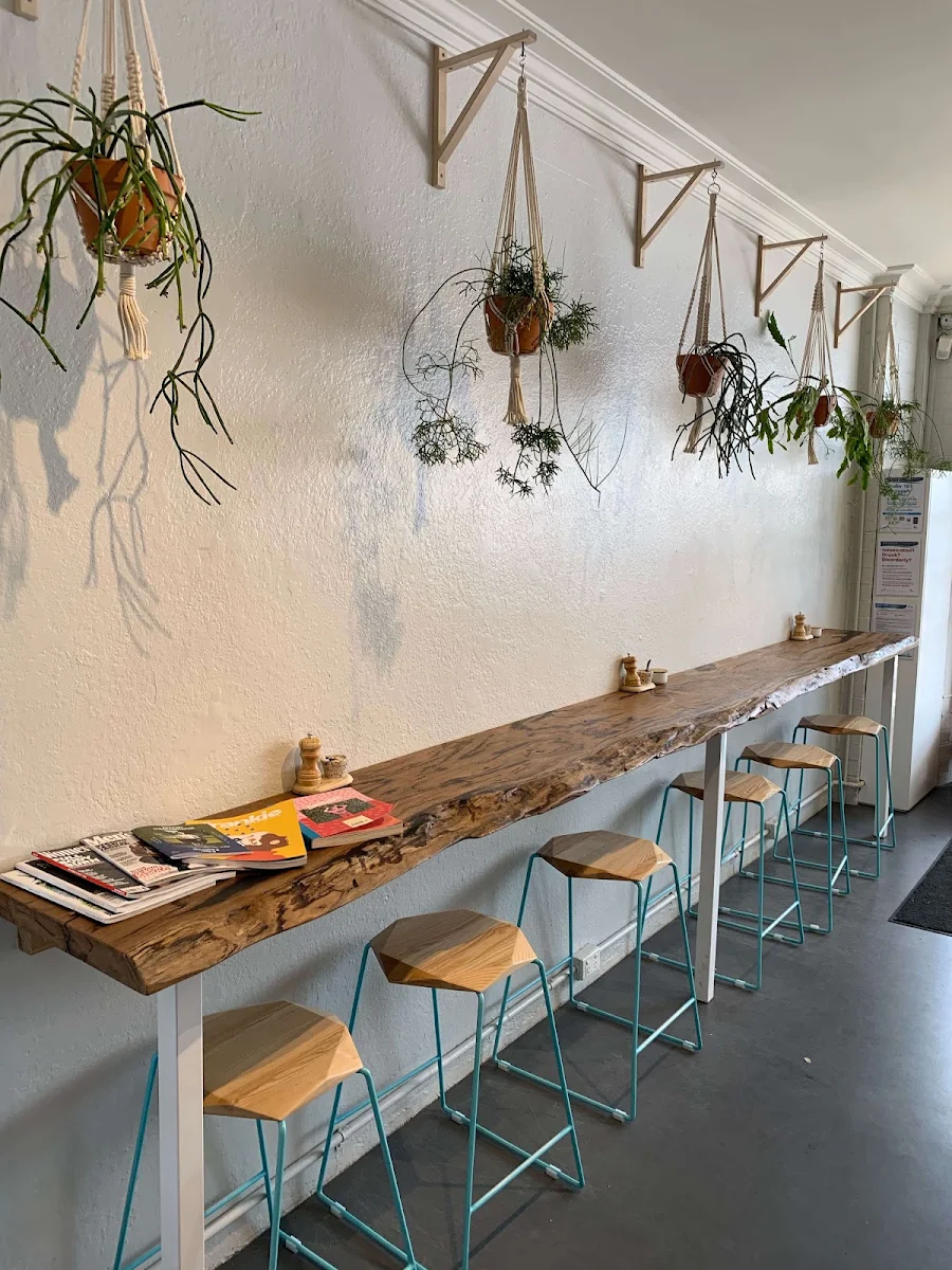 Vibe, Maria Cafe