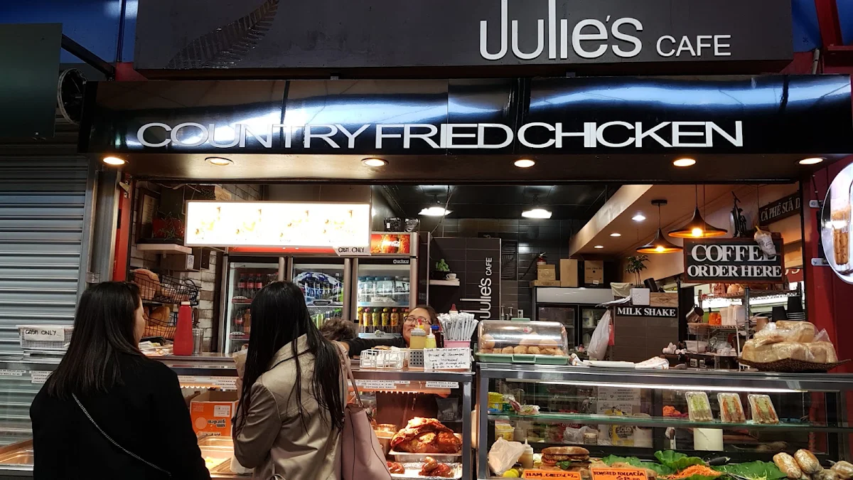Vibe, Julie's Cafe