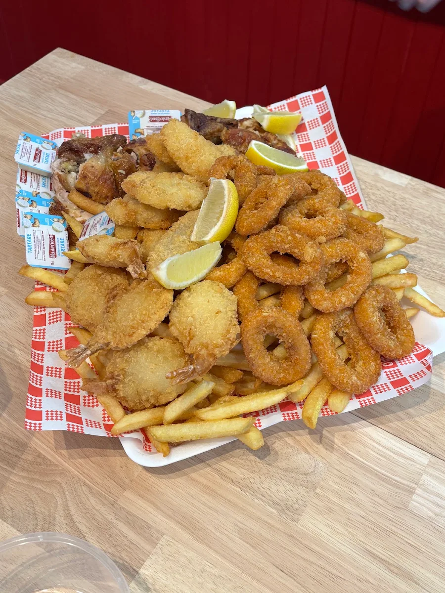 Food & drink, Metro Chicken Coffee & Takeaway