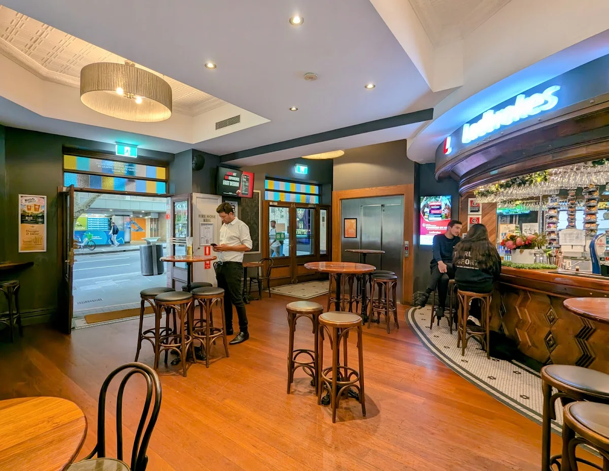 Vibe, The Belvedere Hotel