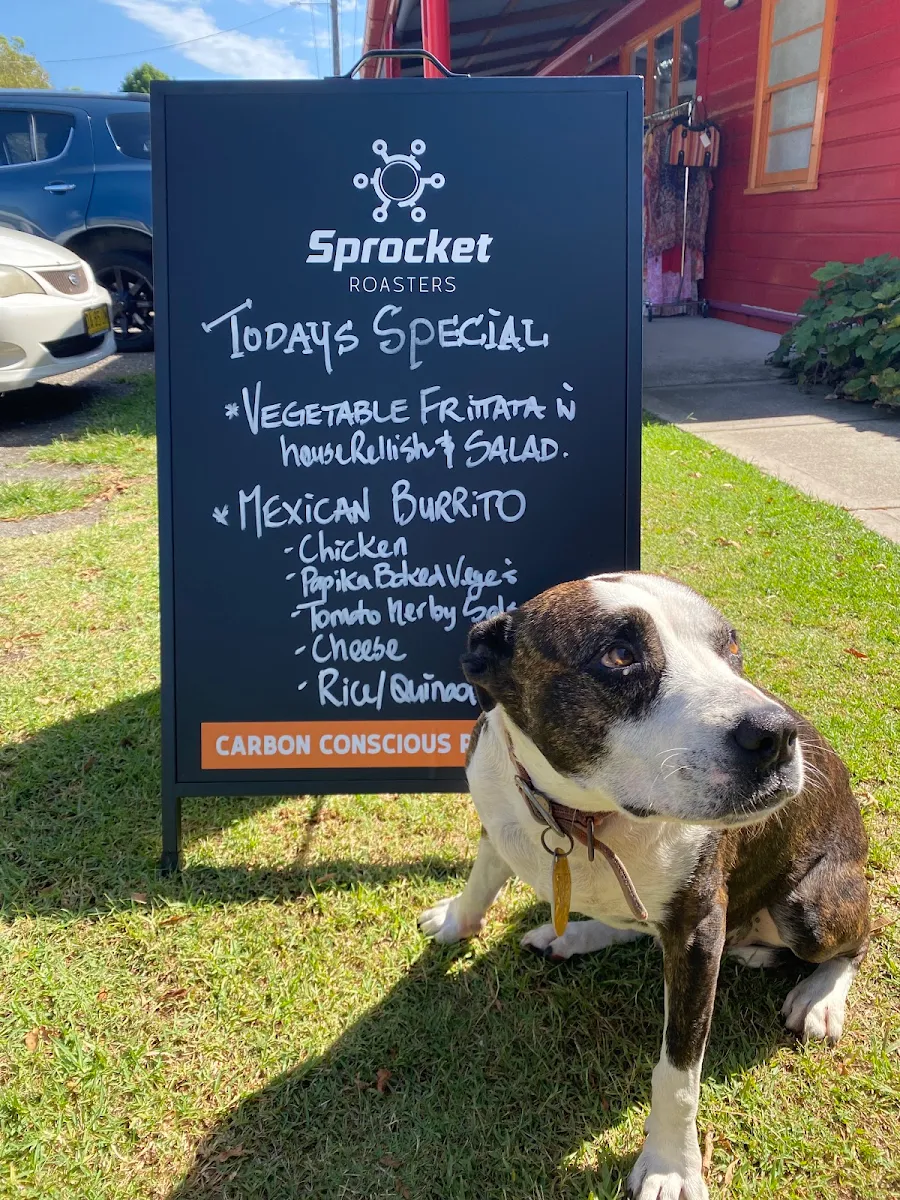 Menu, Bills on Macleay