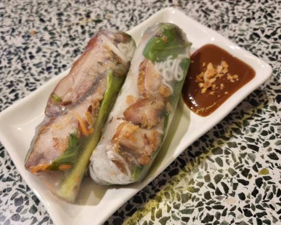 Lemongrass Chicken Rice Paper Rolls