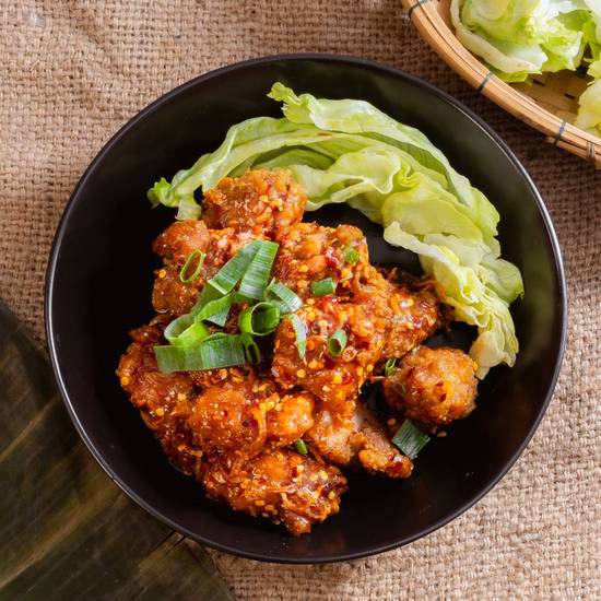 Spicy Fried Boneless Chicken on Lettuce